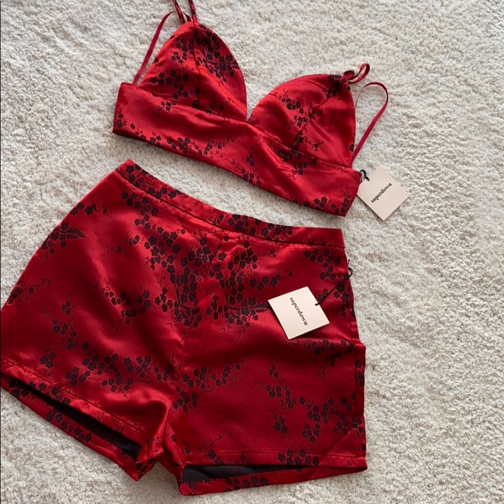 Set - Picture 4 of 4